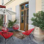 Estelou Hotel