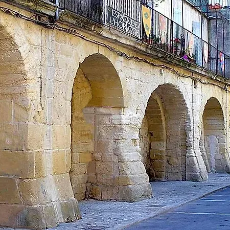 Estelou Hotel 3*